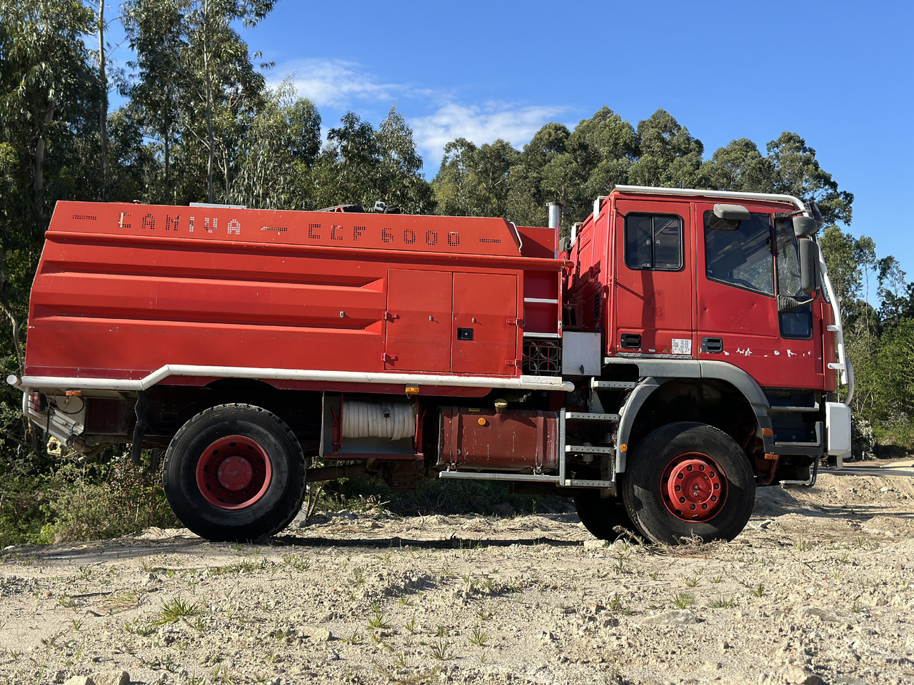 IVECO EUROCARGO 190E30. 4x4 - Ugunsdzēsēju mašīna: foto 3 IVECO EUROCARGO 190E30. 4x4 - Ugunsdzēsēju mašīna: foto 3