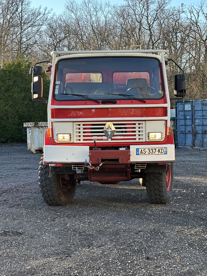 Renault M 210 - Ugunsdzēsēju mašīna: foto 4 Renault M 210 - Ugunsdzēsēju mašīna: foto 4