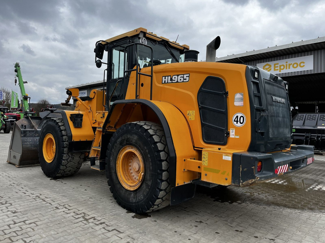 Hyundai HL 965 - Riteņu iekrāvējs: foto 4 Hyundai HL 965 - Riteņu iekrāvējs: foto 4