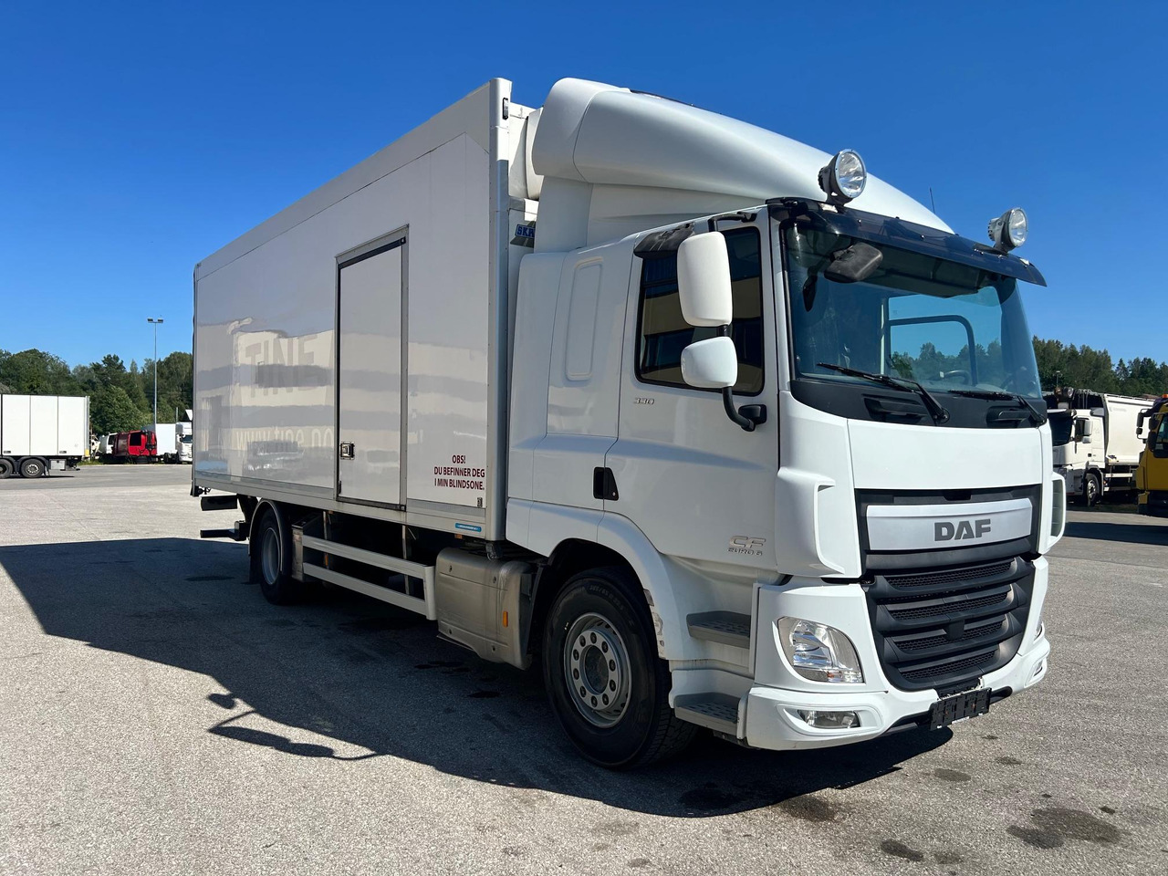 DAF CF330 - Kravas automašīna refrižerators: foto 1 DAF CF330 - Kravas automašīna refrižerators: foto 1