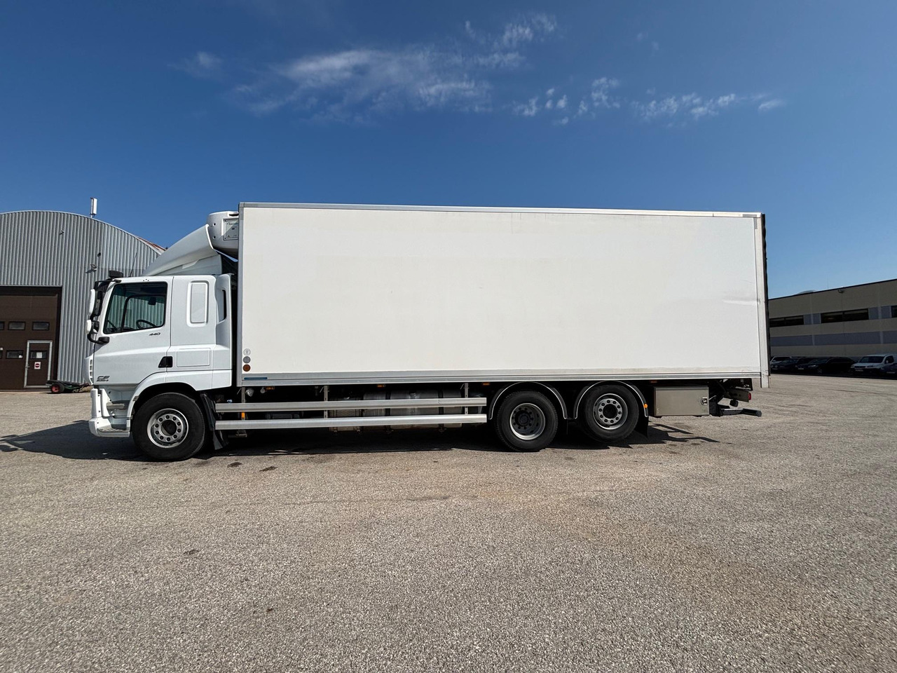 DAF CF440 - Kravas automašīna refrižerators: foto 4 DAF CF440 - Kravas automašīna refrižerators: foto 4