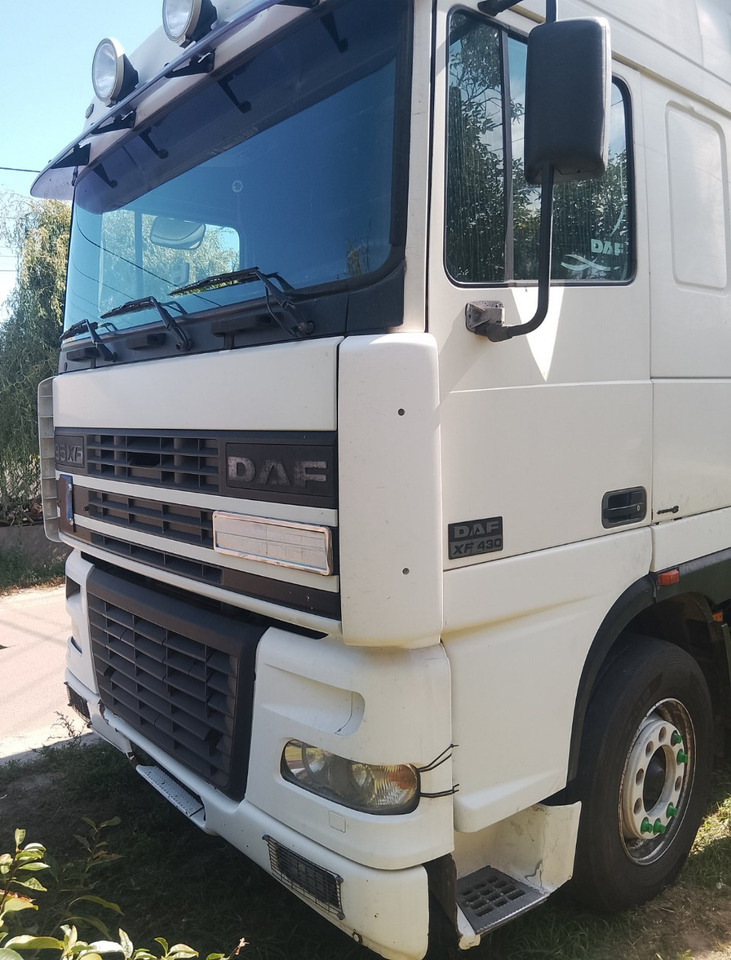 DAF XF95.430 - Kravas automašīna ar tentu: foto 3 DAF XF95.430 - Kravas automašīna ar tentu: foto 3