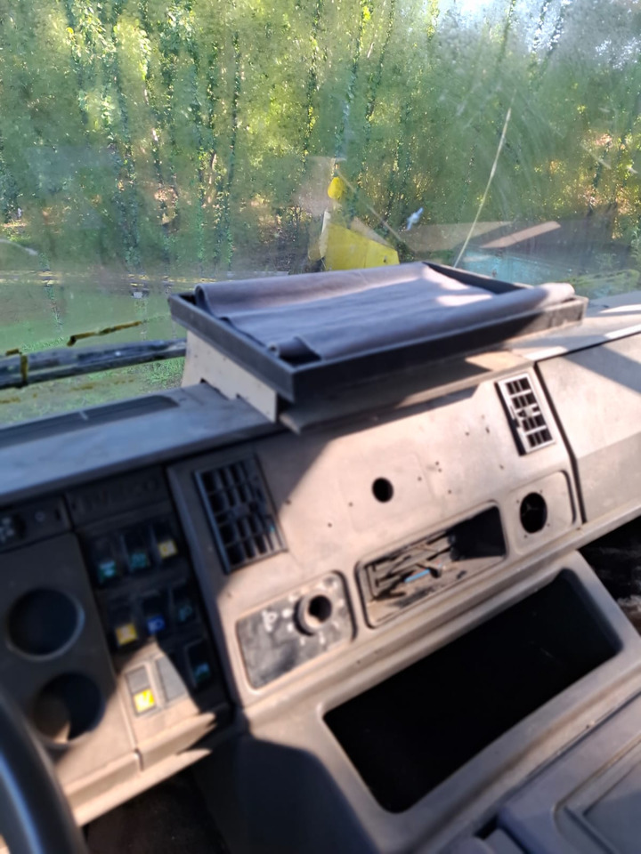 Kravas automašīna pašizgāzējs IVECO Turbostar: foto 15 Kravas automašīna pašizgāzējs IVECO Turbostar: foto 15