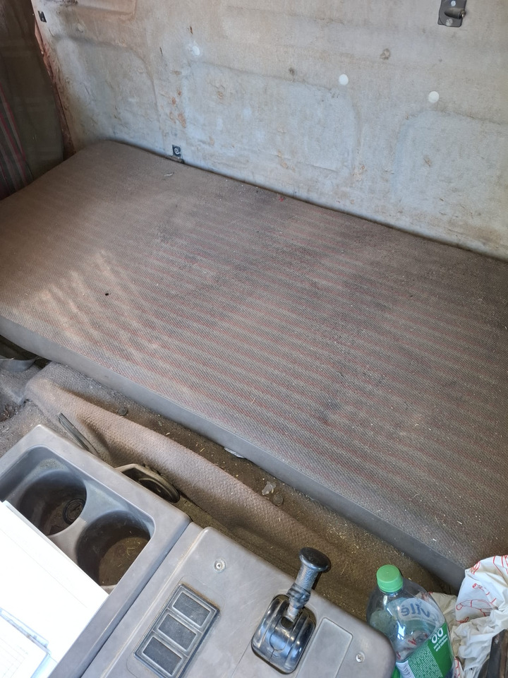 Kravas automašīna pašizgāzējs IVECO Turbostar: foto 20 Kravas automašīna pašizgāzējs IVECO Turbostar: foto 20