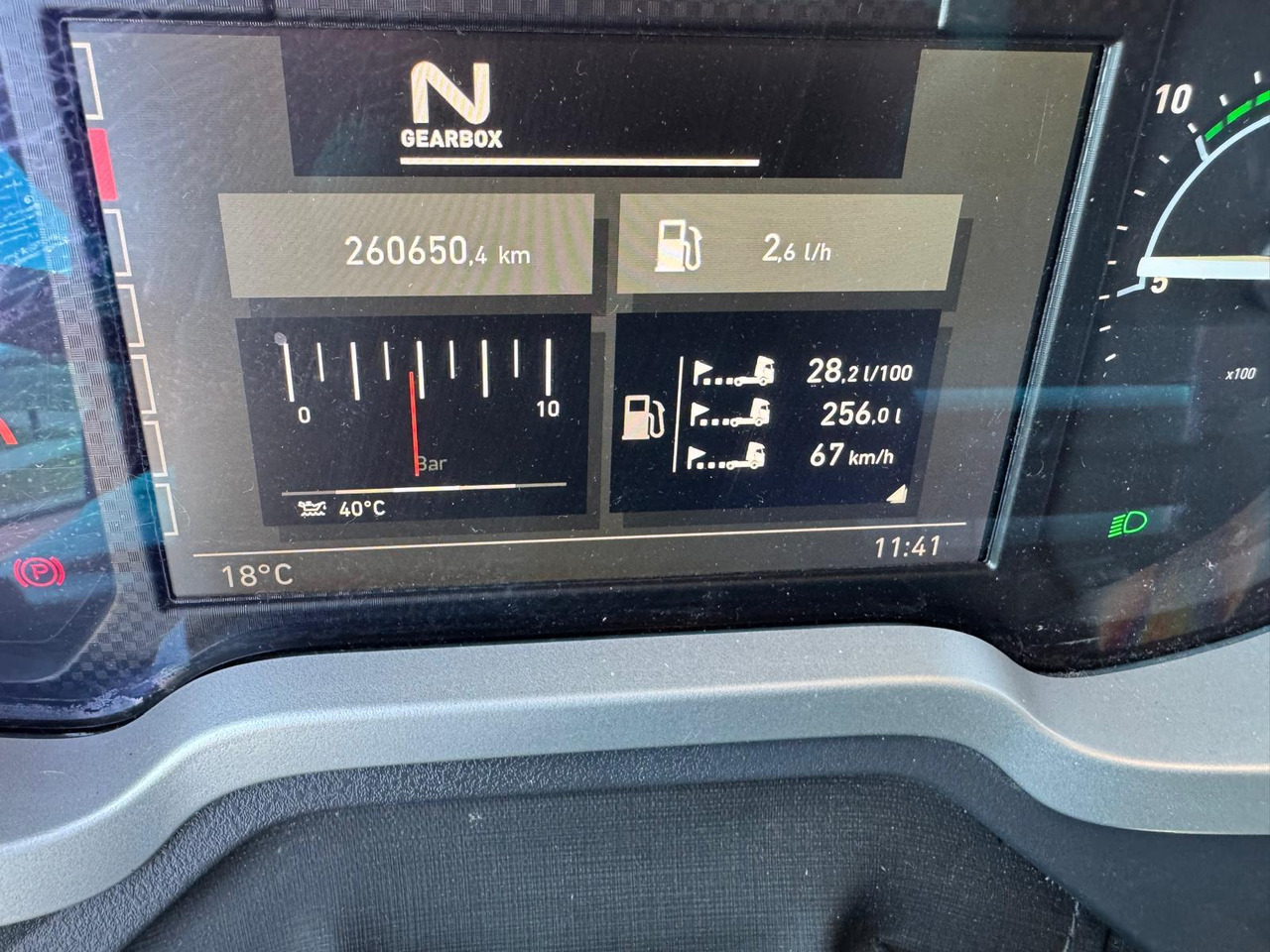 Kravas automašīna ar slēgto virsbūvi RENAULT T380: foto 29