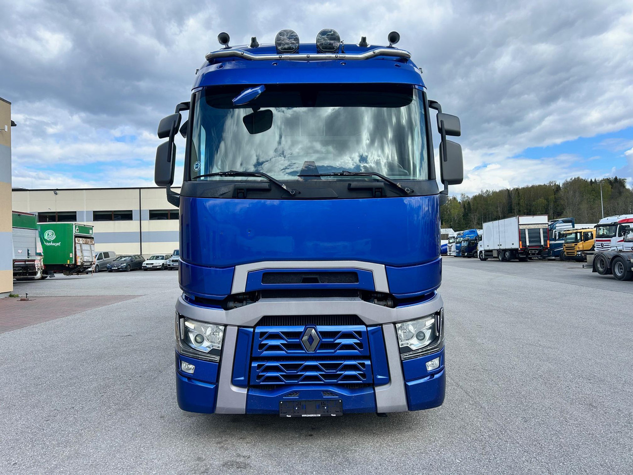 RENAULT T520 - Kravas automašīna ar slēgto virsbūvi: foto 3 RENAULT T520 - Kravas automašīna ar slēgto virsbūvi: foto 3