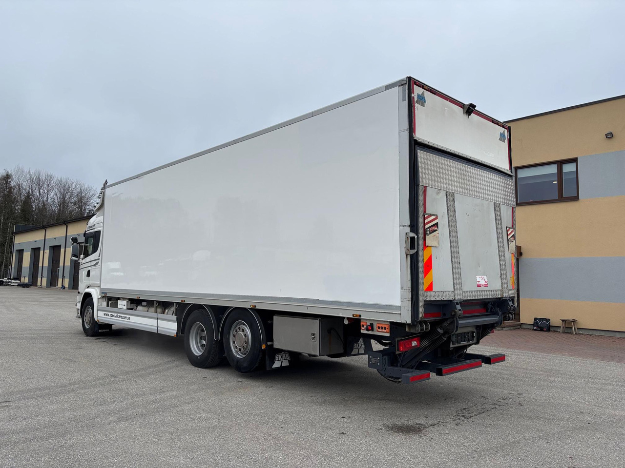 SCANIA G450 - Izometriskais kravas automašīna: foto 4 SCANIA G450 - Izometriskais kravas automašīna: foto 4