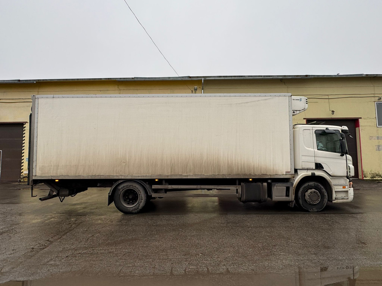 SCANIA P270 - Kravas automašīna refrižerators: foto 1 SCANIA P270 - Kravas automašīna refrižerators: foto 1