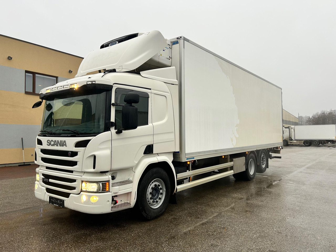 SCANIA P370 - Kravas automašīna refrižerators: foto 2 SCANIA P370 - Kravas automašīna refrižerators: foto 2