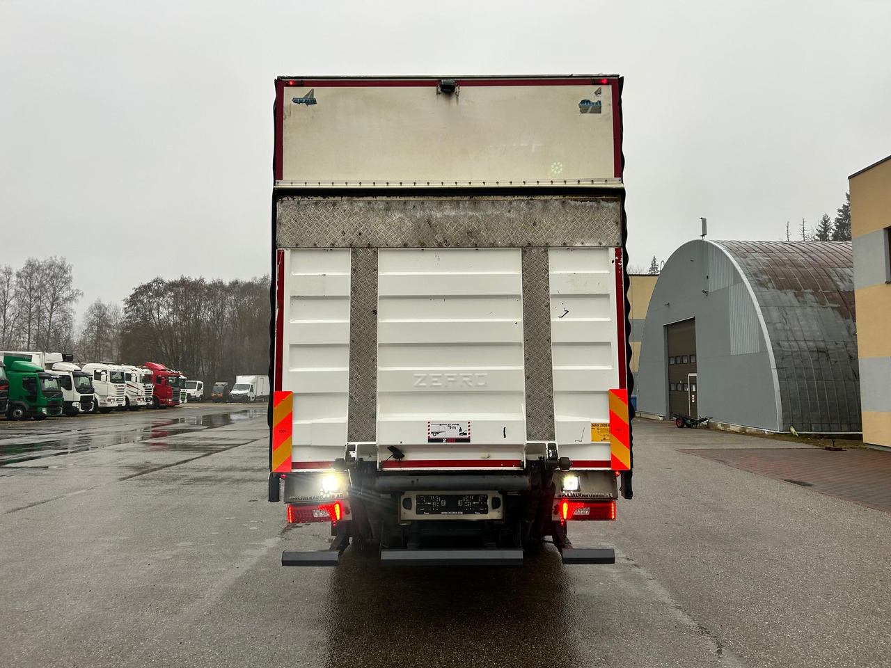 SCANIA P370 - Kravas automašīna refrižerators: foto 5 SCANIA P370 - Kravas automašīna refrižerators: foto 5