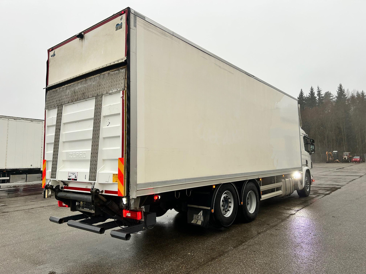 SCANIA P370 - Kravas automašīna refrižerators: foto 4 SCANIA P370 - Kravas automašīna refrižerators: foto 4
