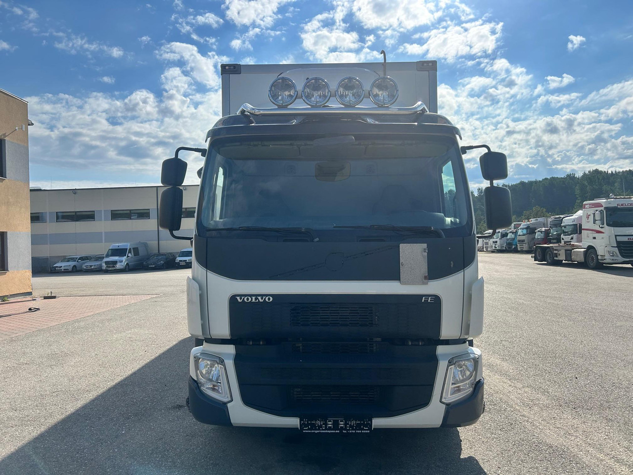 VOLVO FE280 - Kravas automašīna ar slēgto virsbūvi: foto 3 VOLVO FE280 - Kravas automašīna ar slēgto virsbūvi: foto 3