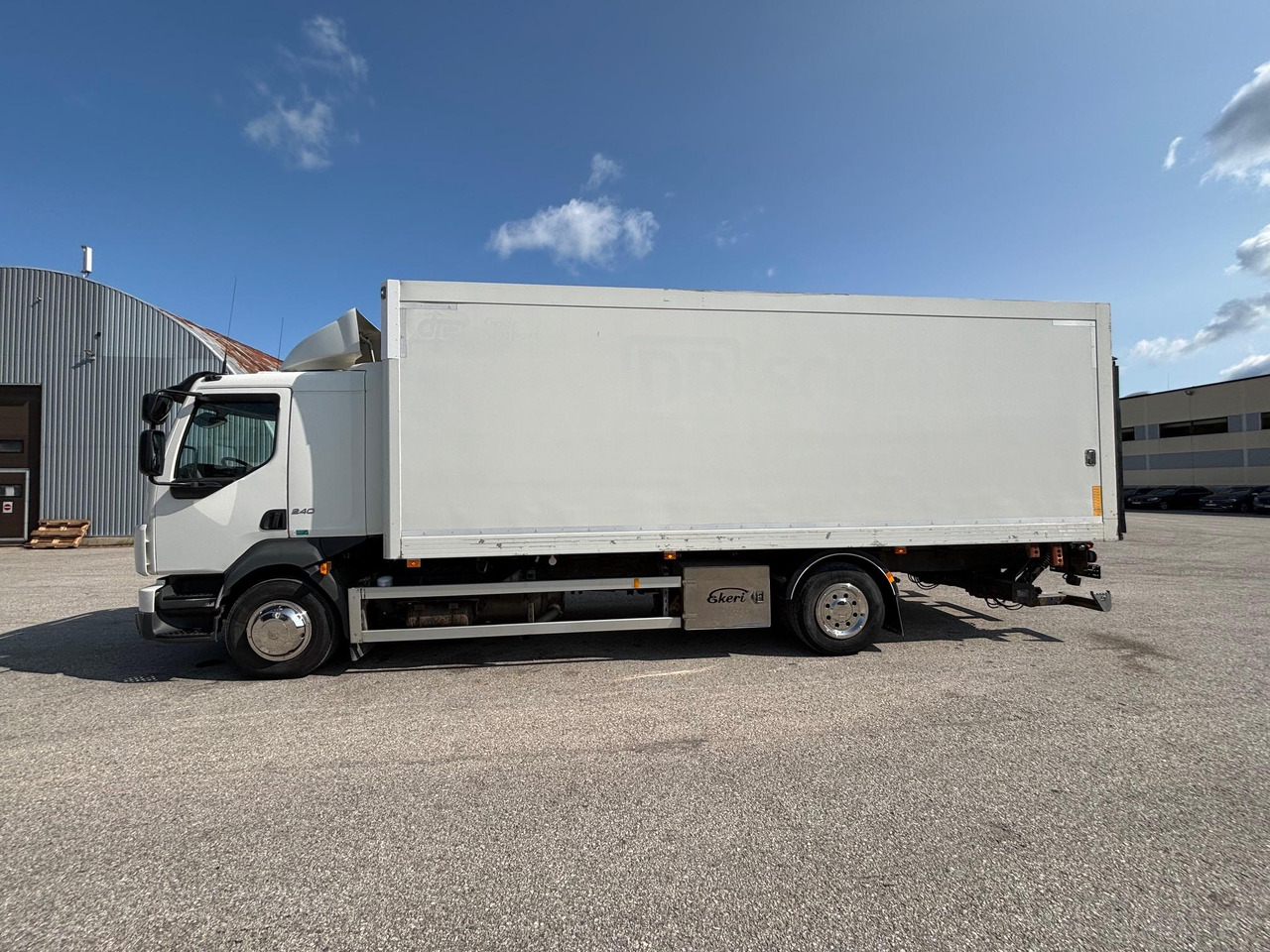 VOLVO FL240 - Kravas automašīna refrižerators: foto 4 VOLVO FL240 - Kravas automašīna refrižerators: foto 4