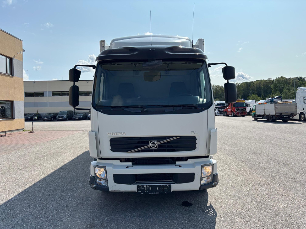 VOLVO FL240 - Kravas automašīna refrižerators: foto 2 VOLVO FL240 - Kravas automašīna refrižerators: foto 2