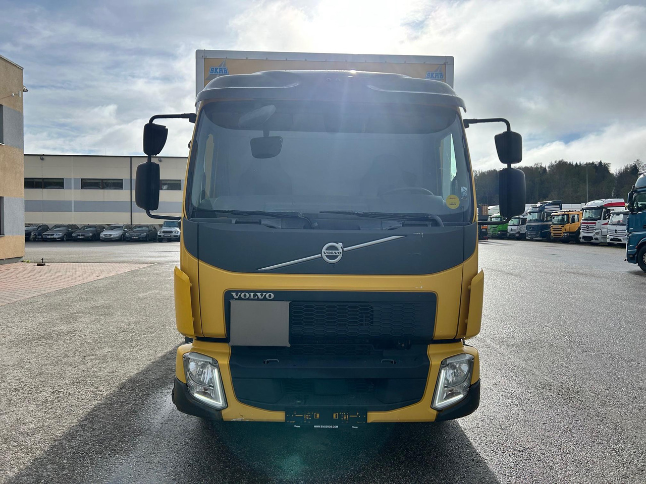 VOLVO FL250 - Kravas automašīna ar slēgto virsbūvi: foto 4 VOLVO FL250 - Kravas automašīna ar slēgto virsbūvi: foto 4