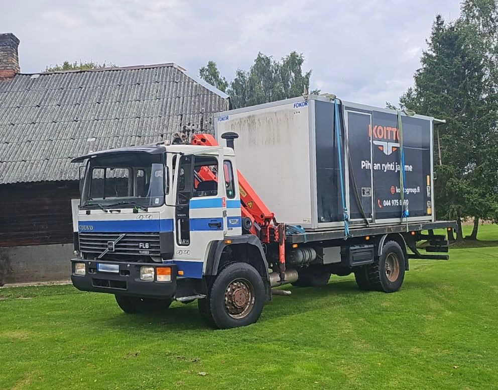 VOLVO FL614 - Bortu kravas automašīna/ Platforma, Kravas auto ar manipulatoru: foto 1 VOLVO FL614 - Bortu kravas automašīna/ Platforma, Kravas auto ar manipulatoru: foto 1