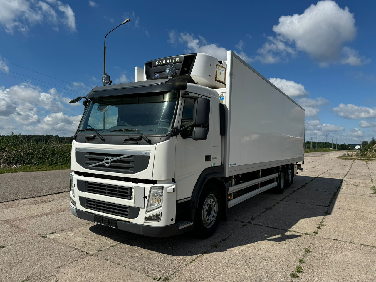 VOLVO FM330 - Kravas automašīna refrižerators: foto 2 VOLVO FM330 - Kravas automašīna refrižerators: foto 2