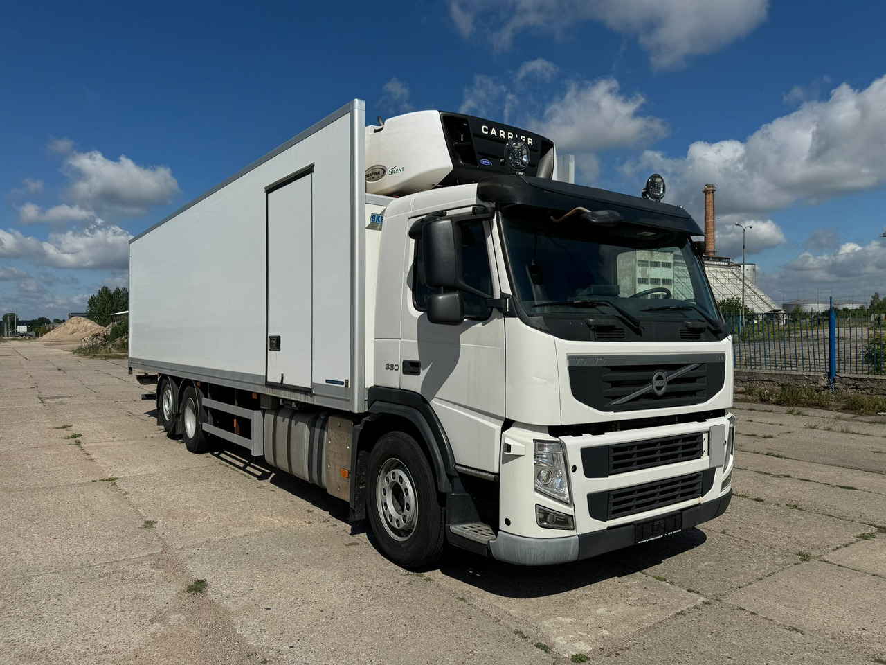 VOLVO FM330 - Kravas automašīna refrižerators: foto 1 VOLVO FM330 - Kravas automašīna refrižerators: foto 1