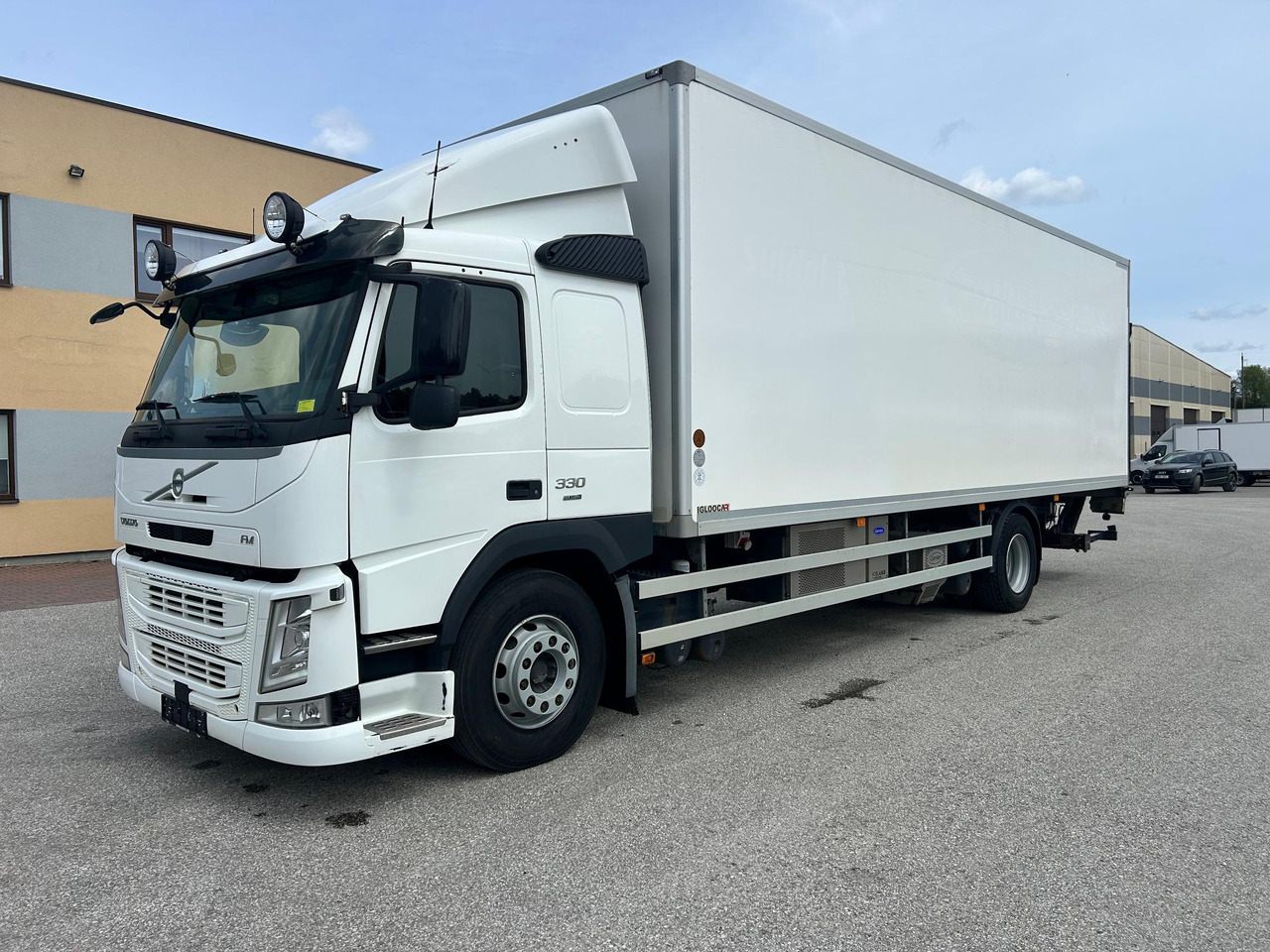 VOLVO FM330 - Kravas automašīna refrižerators: foto 2 VOLVO FM330 - Kravas automašīna refrižerators: foto 2