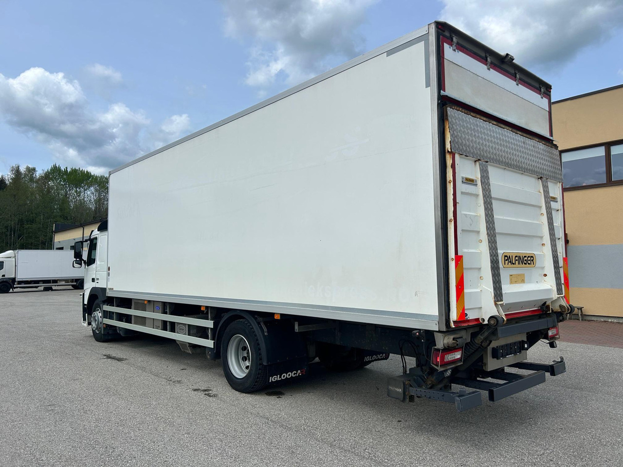 VOLVO FM330 - Kravas automašīna refrižerators: foto 5 VOLVO FM330 - Kravas automašīna refrižerators: foto 5