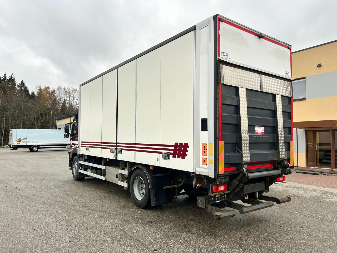 VOLVO FM370 - Kravas automašīna refrižerators: foto 5 VOLVO FM370 - Kravas automašīna refrižerators: foto 5