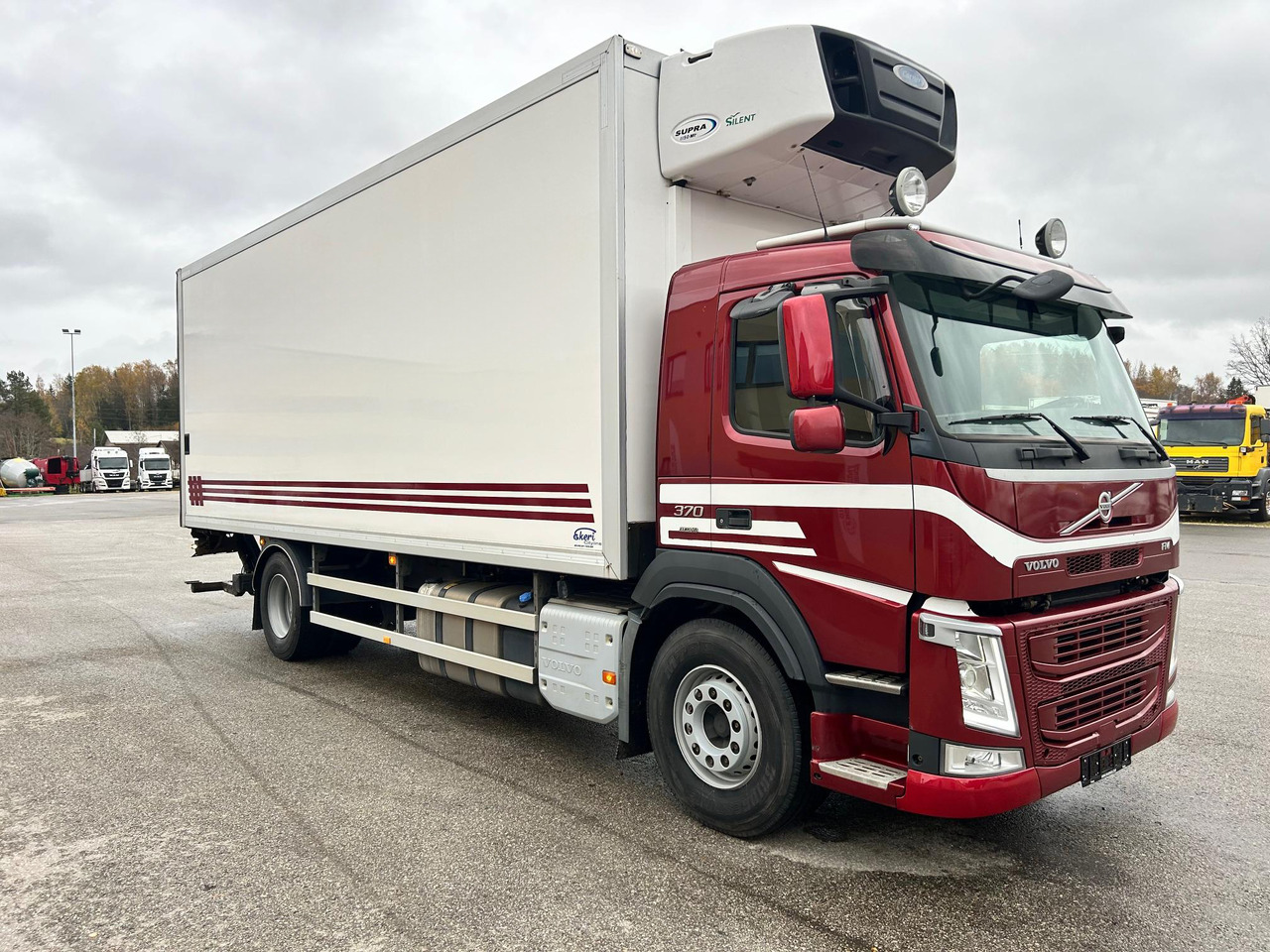 VOLVO FM370 - Kravas automašīna refrižerators: foto 1 VOLVO FM370 - Kravas automašīna refrižerators: foto 1