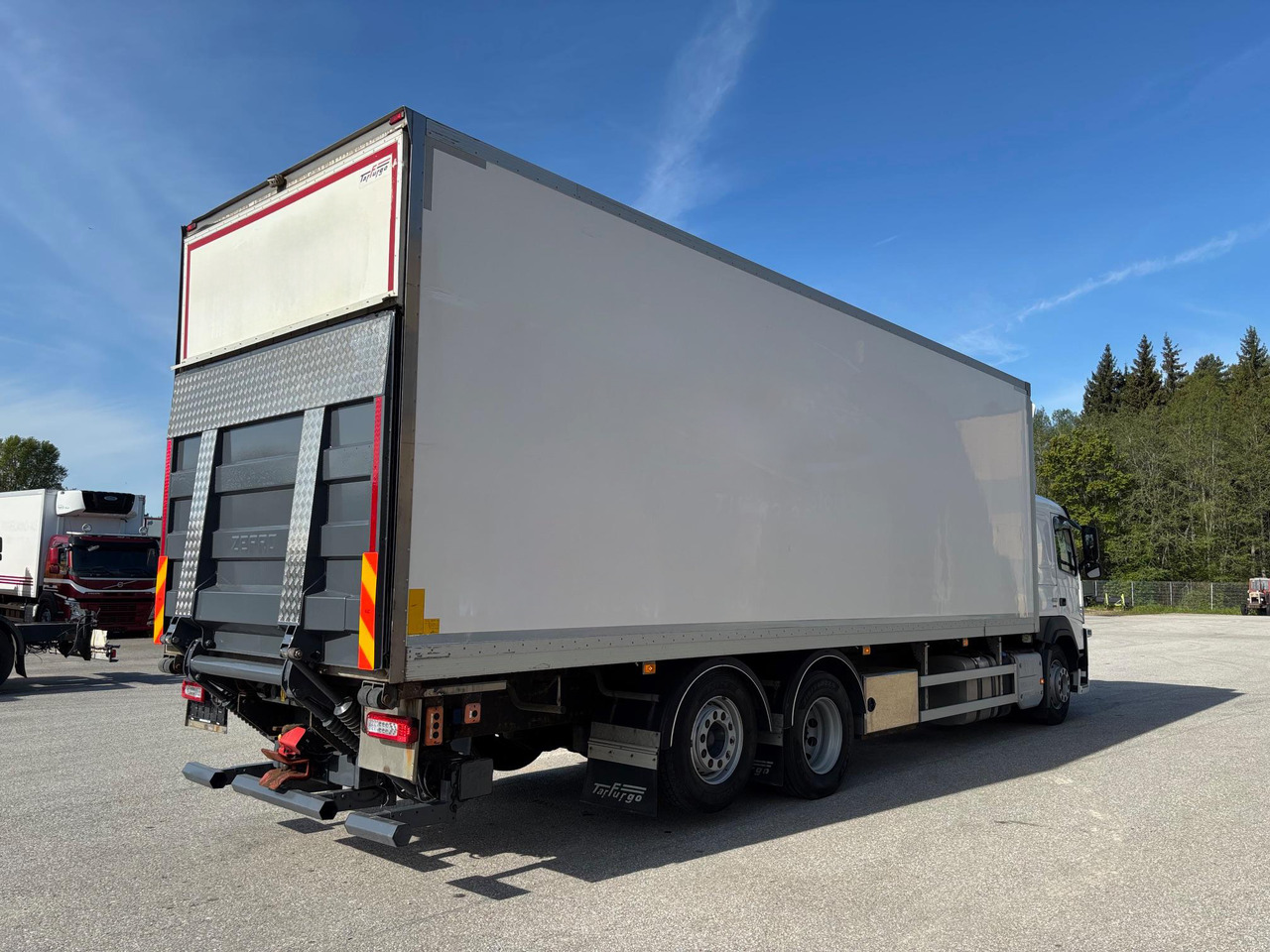 VOLVO FM460 - Kravas automašīna refrižerators: foto 4 VOLVO FM460 - Kravas automašīna refrižerators: foto 4