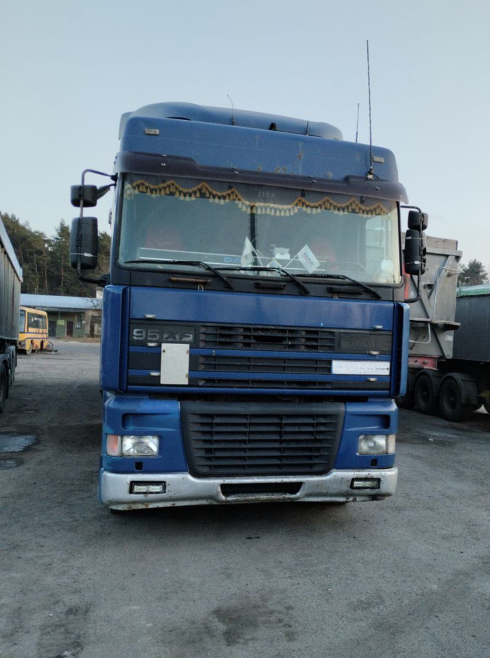 DAF XF 95.380 - Vilcējs: foto 2 DAF XF 95.380 - Vilcējs: foto 2