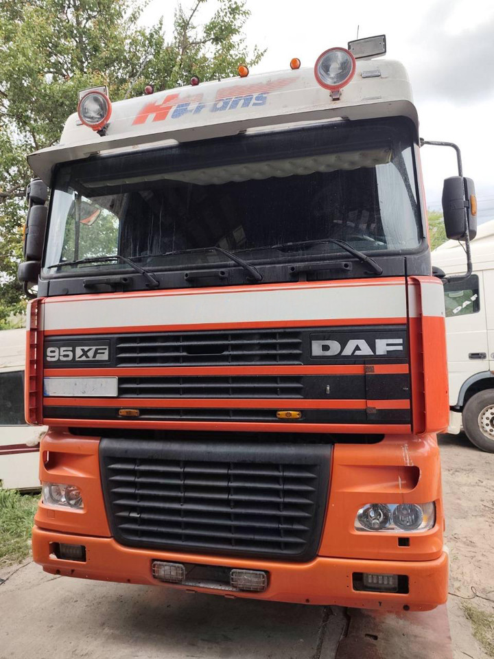 DAF XF 95.430 - Vilcējs: foto 1 DAF XF 95.430 - Vilcējs: foto 1