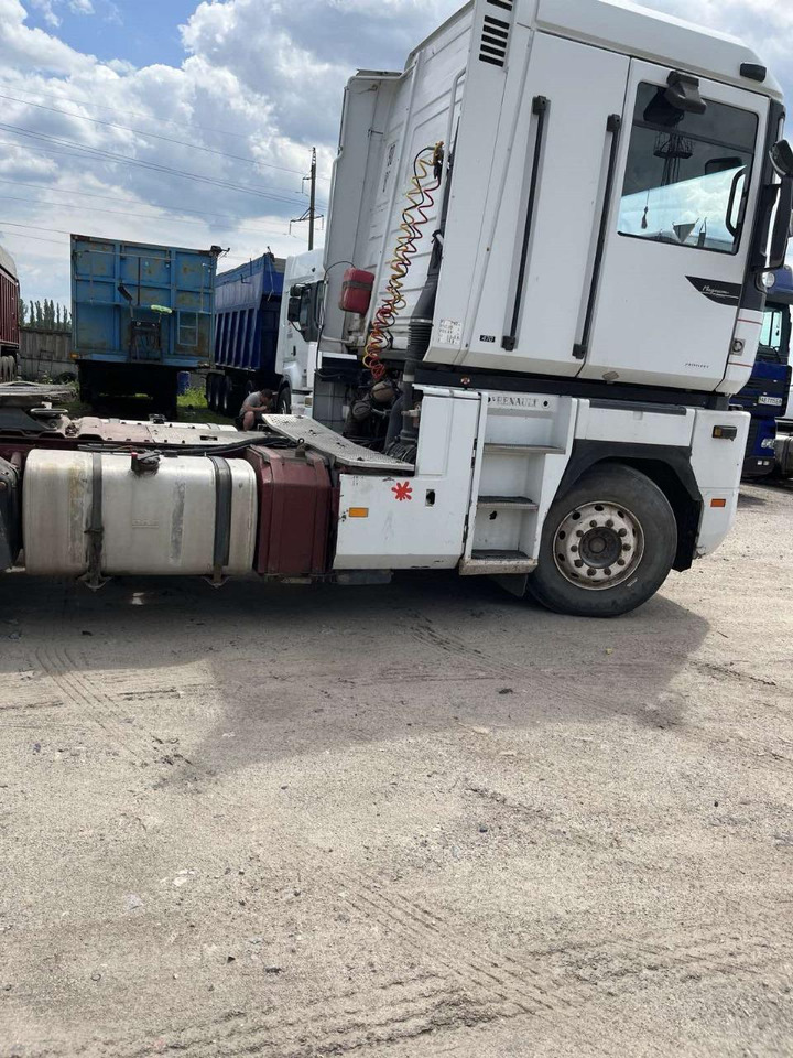 RENAULT Magnum 470 - Vilcējs: foto 5 RENAULT Magnum 470 - Vilcējs: foto 5