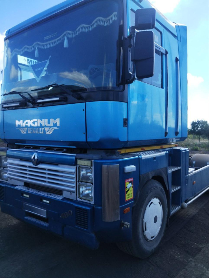 RENAULT Magnum 480 - Vilcējs: foto 4 RENAULT Magnum 480 - Vilcējs: foto 4