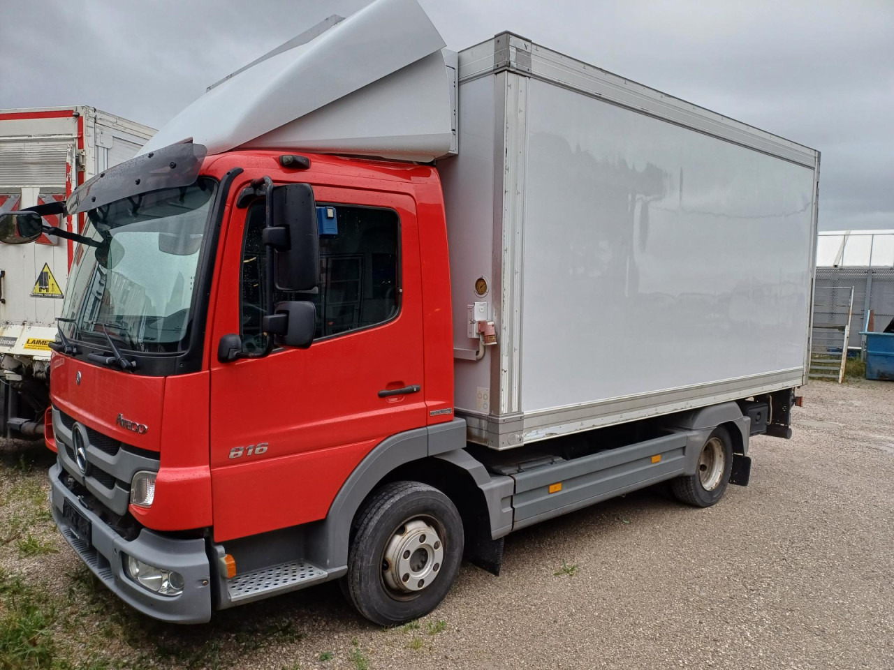 MERCEDES-BENZ 816 Euro5 AHK Luftfeder - Kravas automašīna refrižerators: foto 4 MERCEDES-BENZ 816 Euro5 AHK Luftfeder - Kravas automašīna refrižerators: foto 4