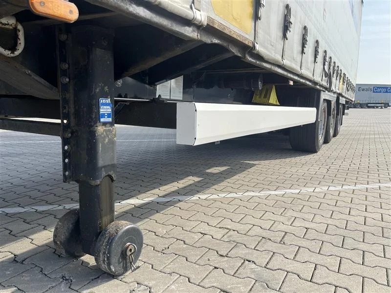 Krone 150x 2015 XL MEGA P400 HUCKEPACK - Puspiekabe slēgtā virsbūve: foto 5 Krone 150x 2015 XL MEGA P400 HUCKEPACK - Puspiekabe slēgtā virsbūve: foto 5