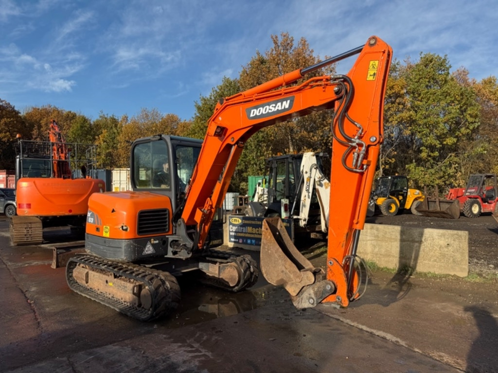 Doosan DX 63-3 - Mini-ekskavators: foto 5 Doosan DX 63-3 - Mini-ekskavators: foto 5