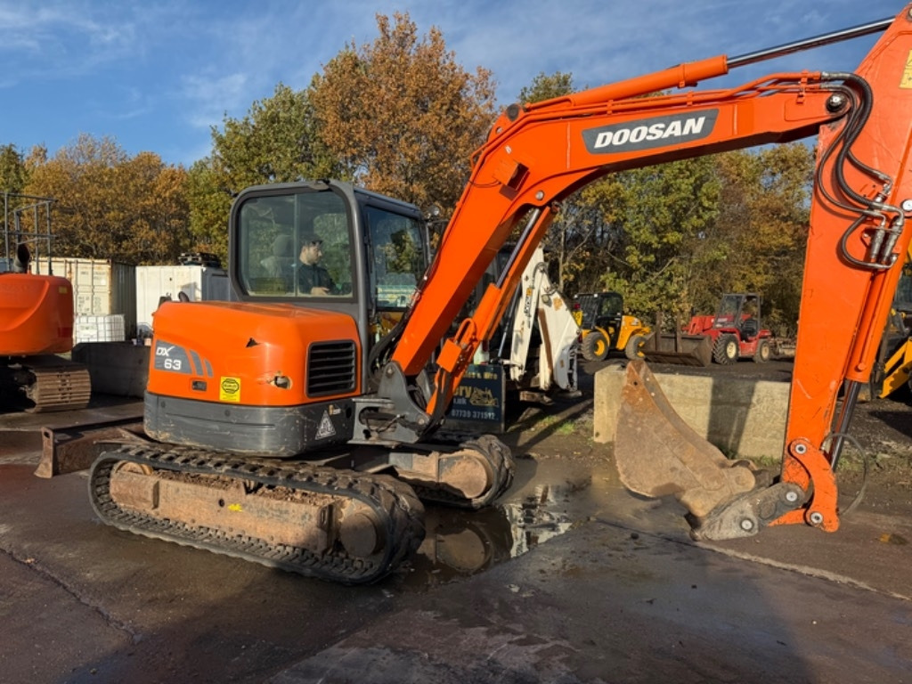 Doosan DX 63-3 - Mini-ekskavators: foto 2 Doosan DX 63-3 - Mini-ekskavators: foto 2