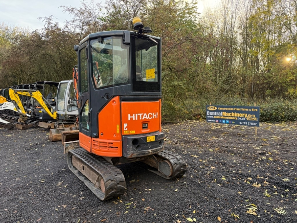 Hitachi ZX 26 U-5 A CR - Mini-ekskavators: foto 5 Hitachi ZX 26 U-5 A CR - Mini-ekskavators: foto 5