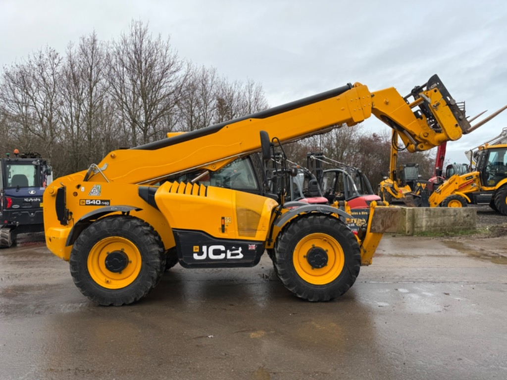JCB 540-140 - Teleskopiskais iekrāvējs: foto 1 JCB 540-140 - Teleskopiskais iekrāvējs: foto 1