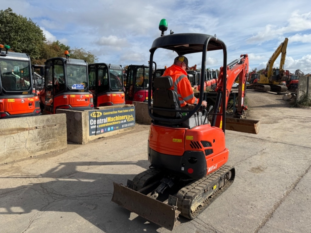 Kubota U 17-3 - Mini-ekskavators: foto 5 Kubota U 17-3 - Mini-ekskavators: foto 5