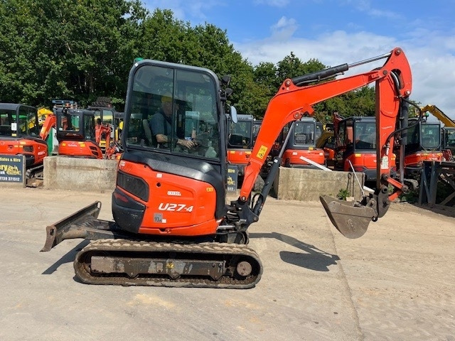Kubota U 27-4 - Mini-ekskavators: foto 1 Kubota U 27-4 - Mini-ekskavators: foto 1