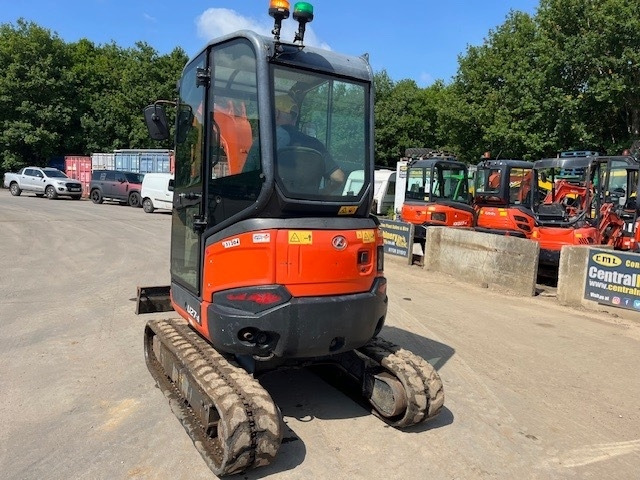 Kubota U 27-4 - Mini-ekskavators: foto 5 Kubota U 27-4 - Mini-ekskavators: foto 5