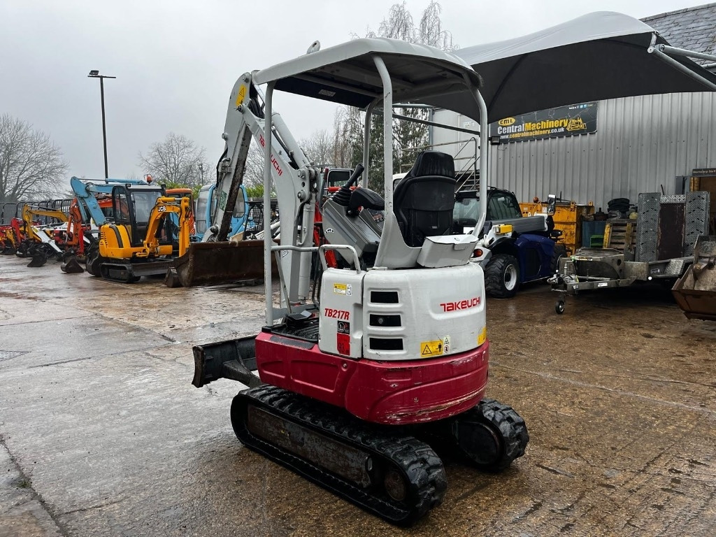 Takeuchi TB 217 R - Mini-ekskavators: foto 5 Takeuchi TB 217 R - Mini-ekskavators: foto 5