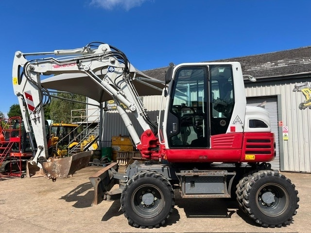 Takeuchi TB295W - Riteņu ekskavators: foto 5 Takeuchi TB295W - Riteņu ekskavators: foto 5
