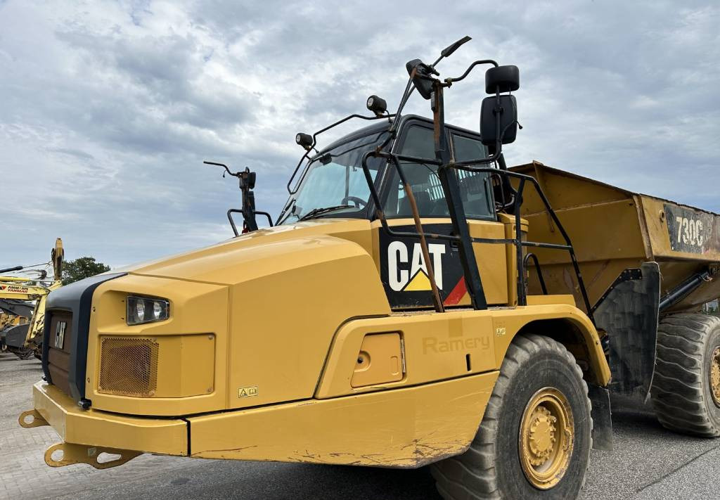 Artikulētias pašizgāzējs CAT 730 C Auto lubrication + Klima CE + EPA: foto 8