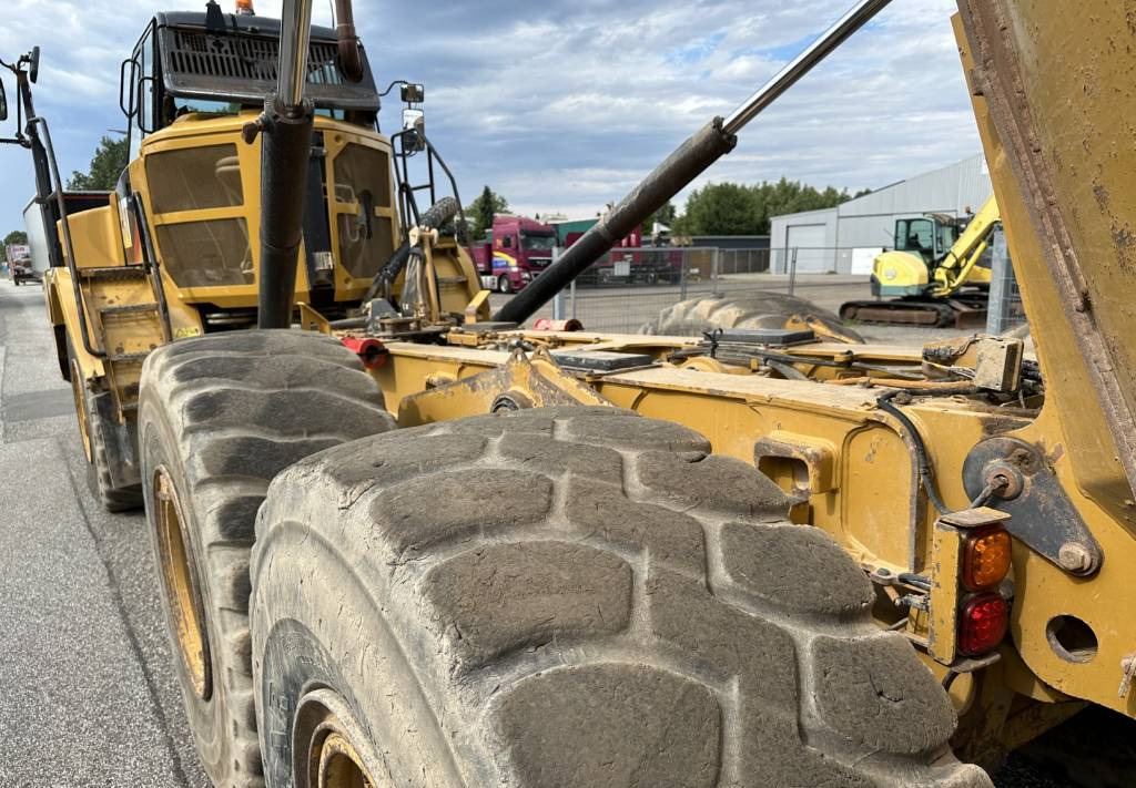 Artikulētias pašizgāzējs CAT 730 C Auto lubrication + Klima CE + EPA: foto 41