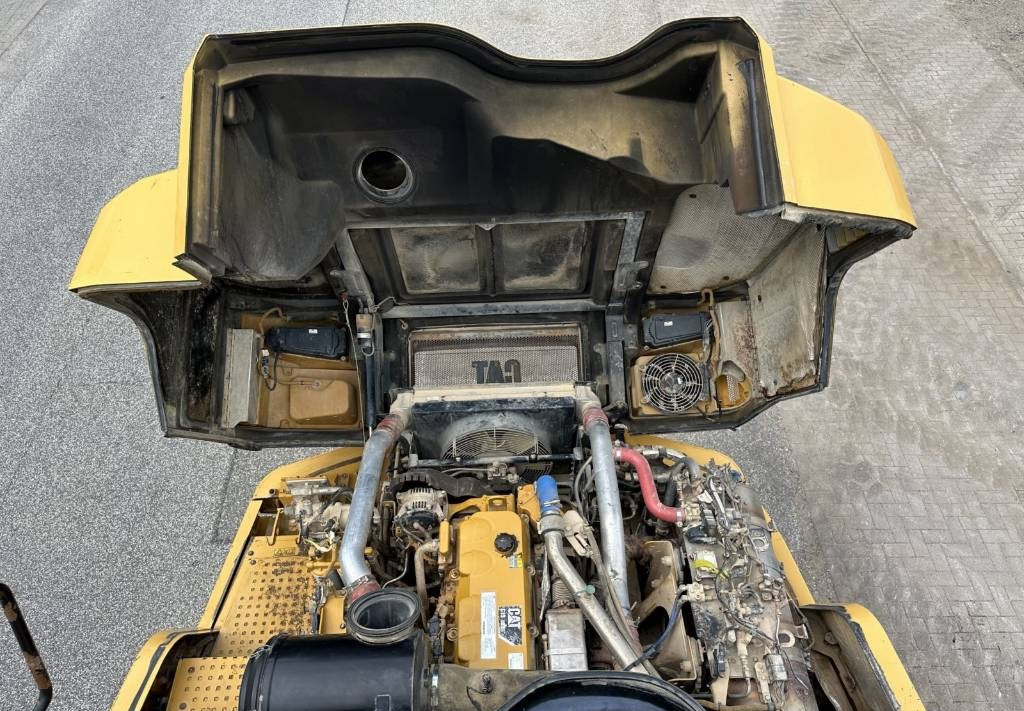 Artikulētias pašizgāzējs CAT 730 C Auto lubrication + Klima CE + EPA: foto 18