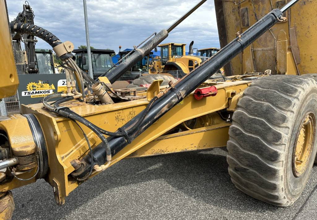 Artikulētias pašizgāzējs CAT 730 C Auto lubrication + Klima CE + EPA: foto 40