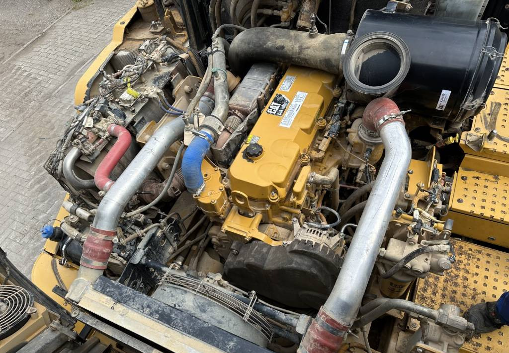 Artikulētias pašizgāzējs CAT 730 C Auto lubrication + Klima CE + EPA: foto 17