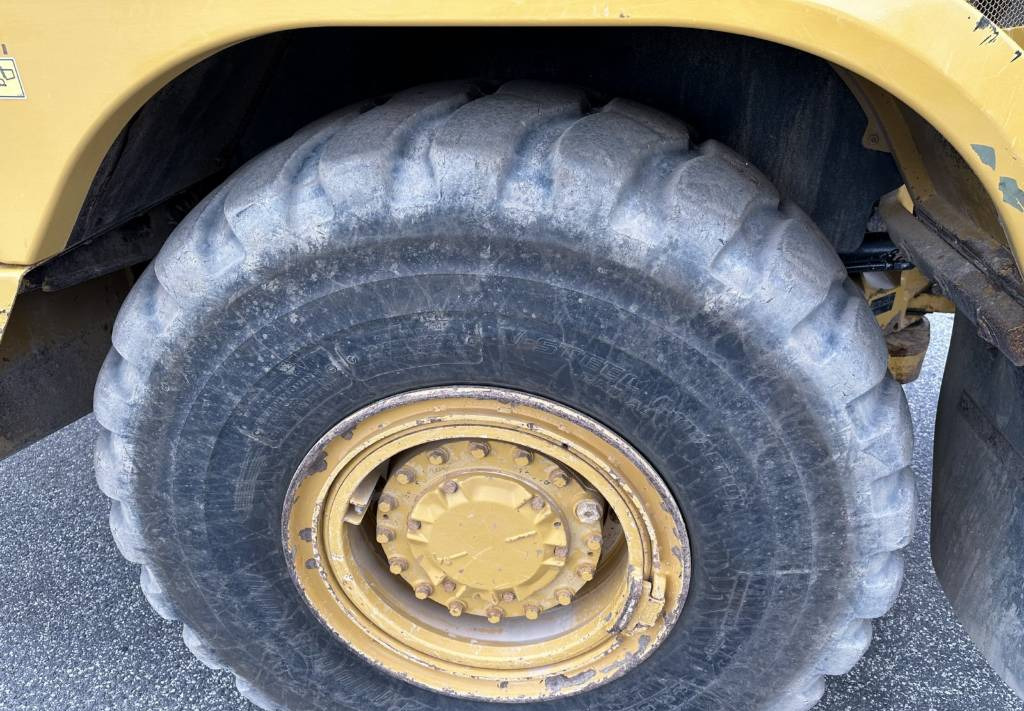 Artikulētias pašizgāzējs CAT 730 C Auto lubrication + Klima CE + EPA: foto 26