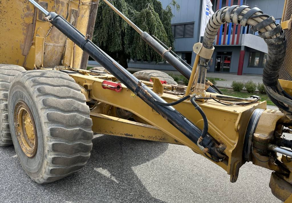 Artikulētias pašizgāzējs CAT 730 C Auto lubrication + Klima CE + EPA: foto 42