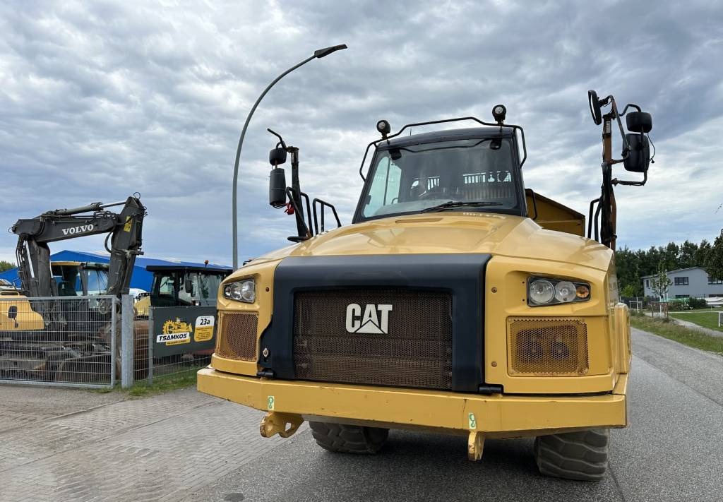 Artikulētias pašizgāzējs CAT 730 C Auto lubrication + Klima CE + EPA: foto 32